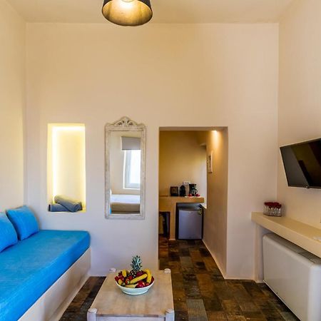 Alma Libre Suites Fira  Zewnętrze zdjęcie
