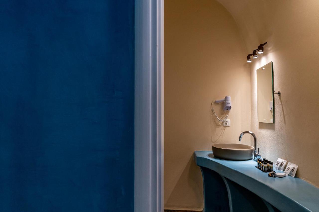 Alma Libre Suites Fira  Zewnętrze zdjęcie