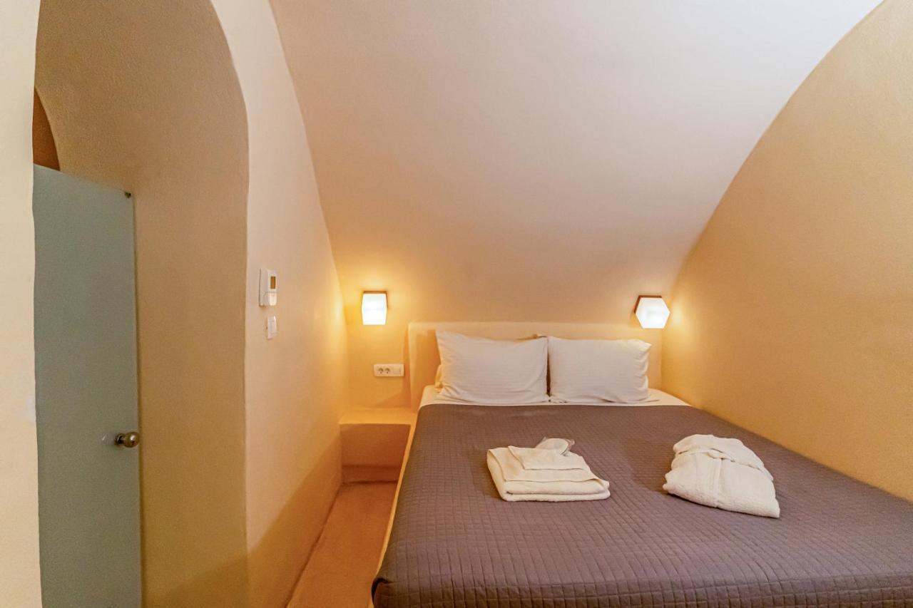 Alma Libre Suites Fira  Zewnętrze zdjęcie