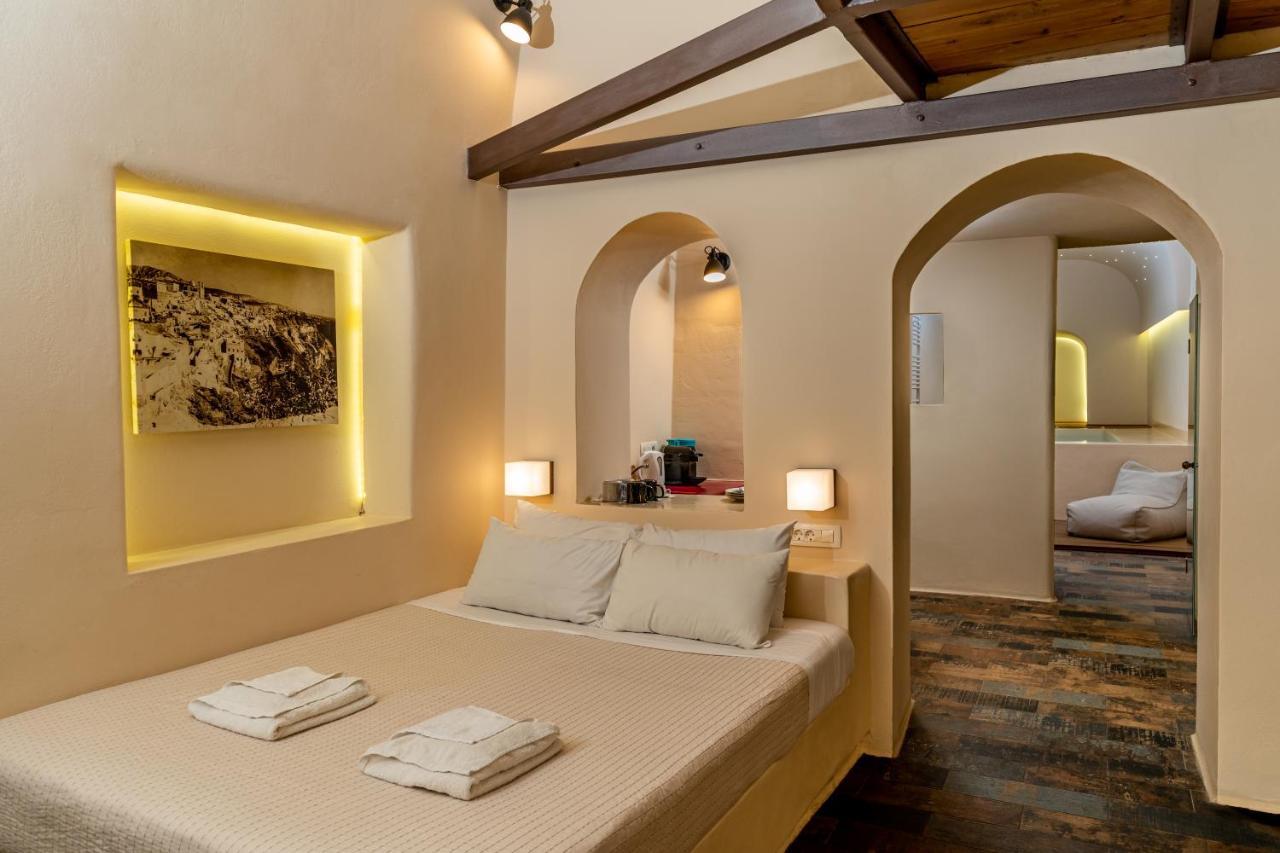 Alma Libre Suites Fira  Zewnętrze zdjęcie