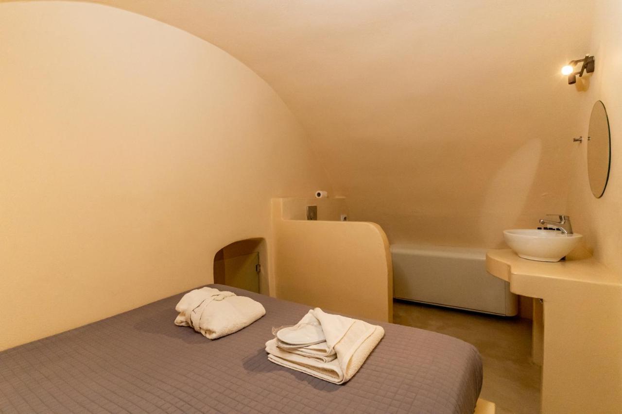 Alma Libre Suites Fira  Zewnętrze zdjęcie