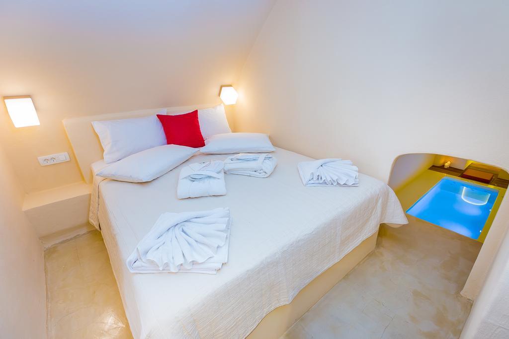 Alma Libre Suites Fira  Zewnętrze zdjęcie