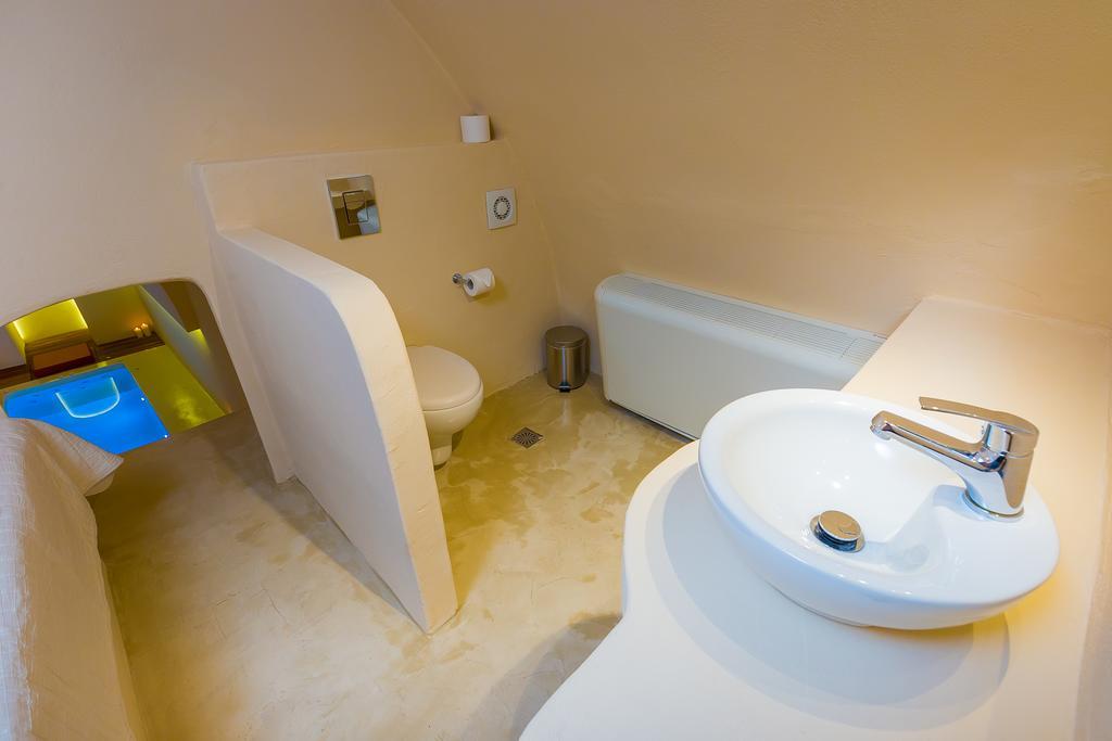 Alma Libre Suites Fira  Zewnętrze zdjęcie